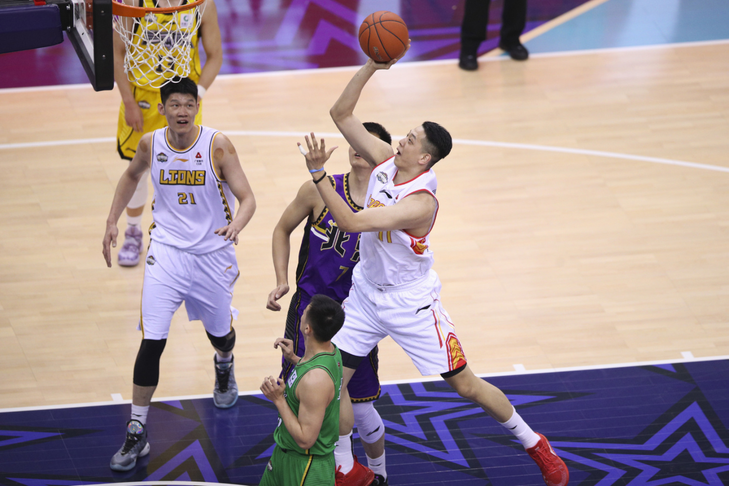 开云品牌站点巴特勒勇士主场首秀大胜独行侠